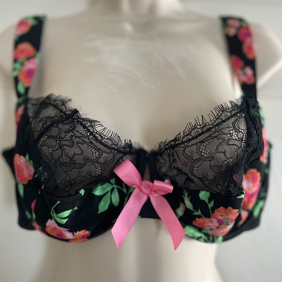 Cacique Other - Cacique Black Bra‎ with Pink Floral Lace
